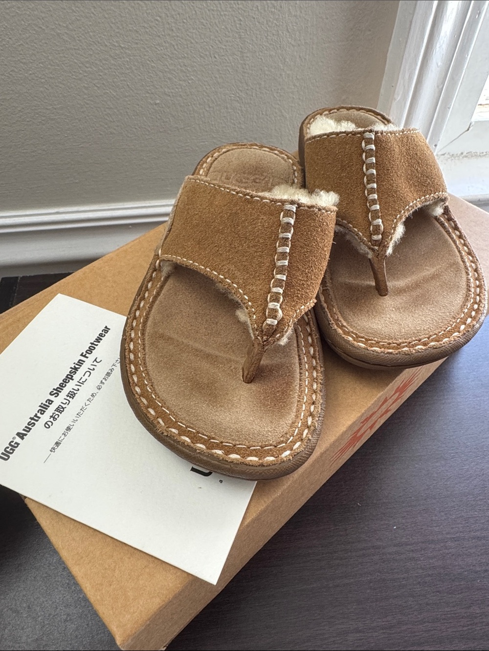 UGG Kids Layback Sandal Chestnut Size:11 (17cm)